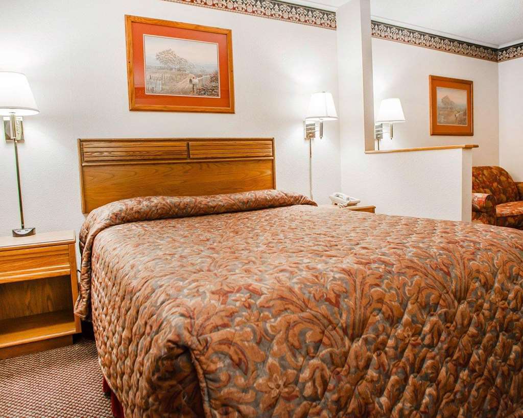 Econo Lodge Inn & Suites Newton Zimmer foto